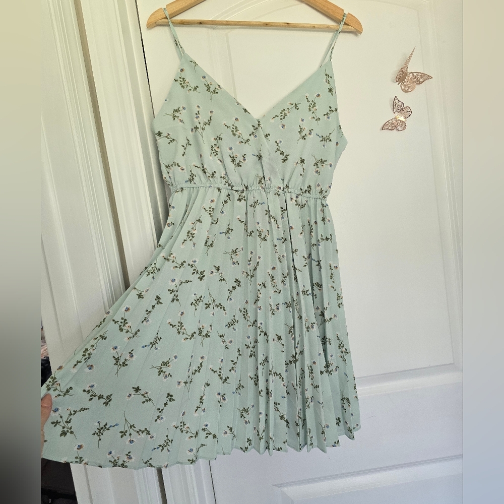 Floral Green Dress Pleated NEW